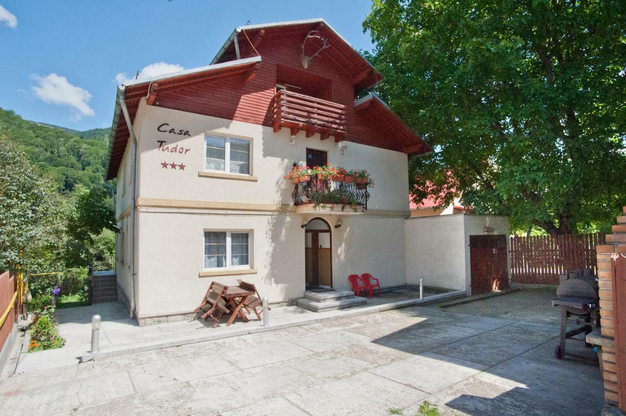 Casa Tudor Синая Екстериор снимка